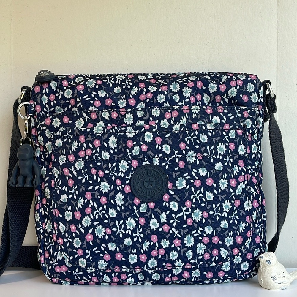 Kipling 🦧 Floral Crossbody Bag